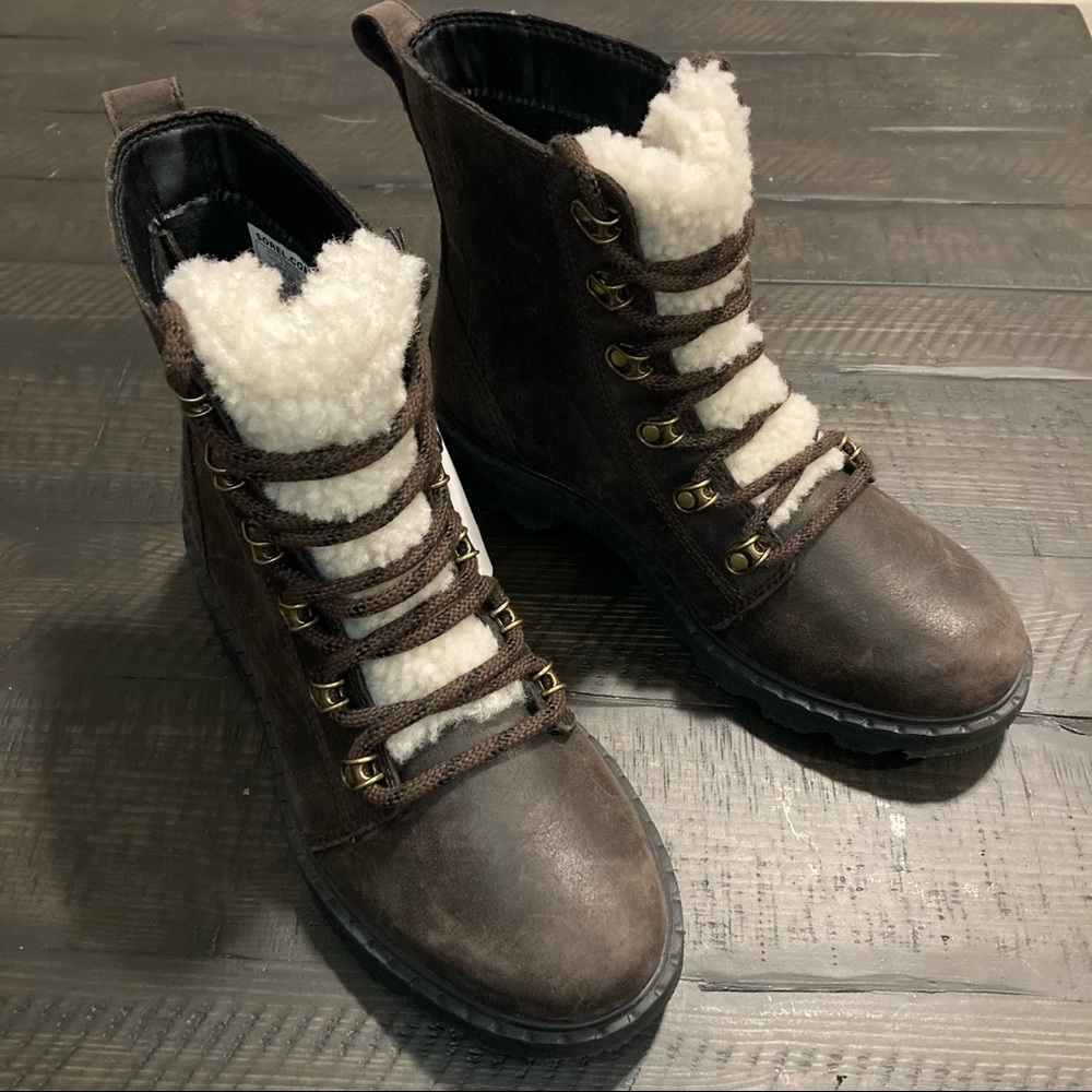 NWT, SOREL Brown Lennox Lace Cozy Boot, Size 6.5